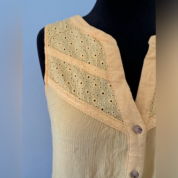 Democracy Sleeveless Yellow Button-Down Shirt with Tie - Size Large - Picture 5 of 10